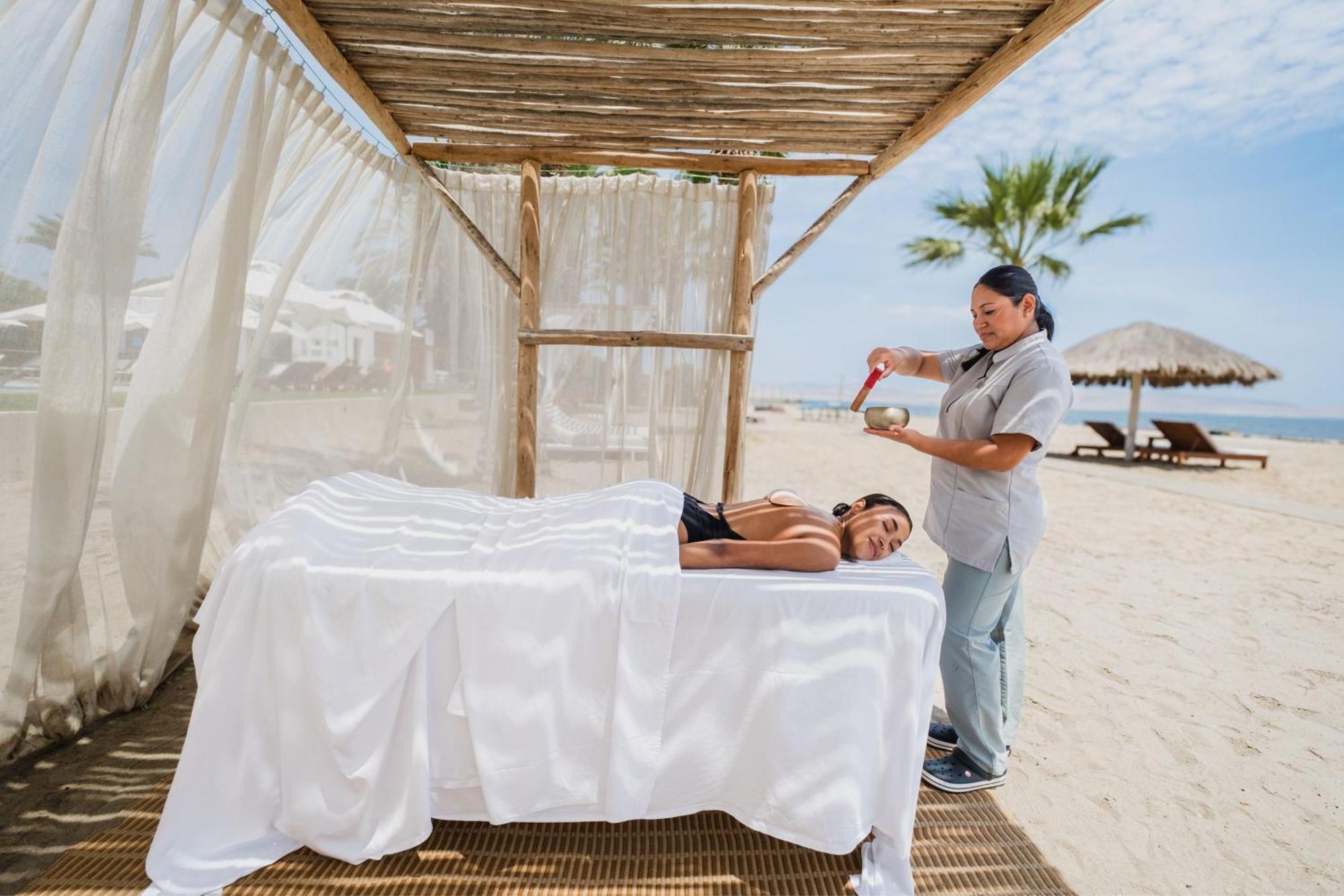Hotel Paracas, a Luxury Collection Resort, Paracas Exterior foto Spa treatment at a resort