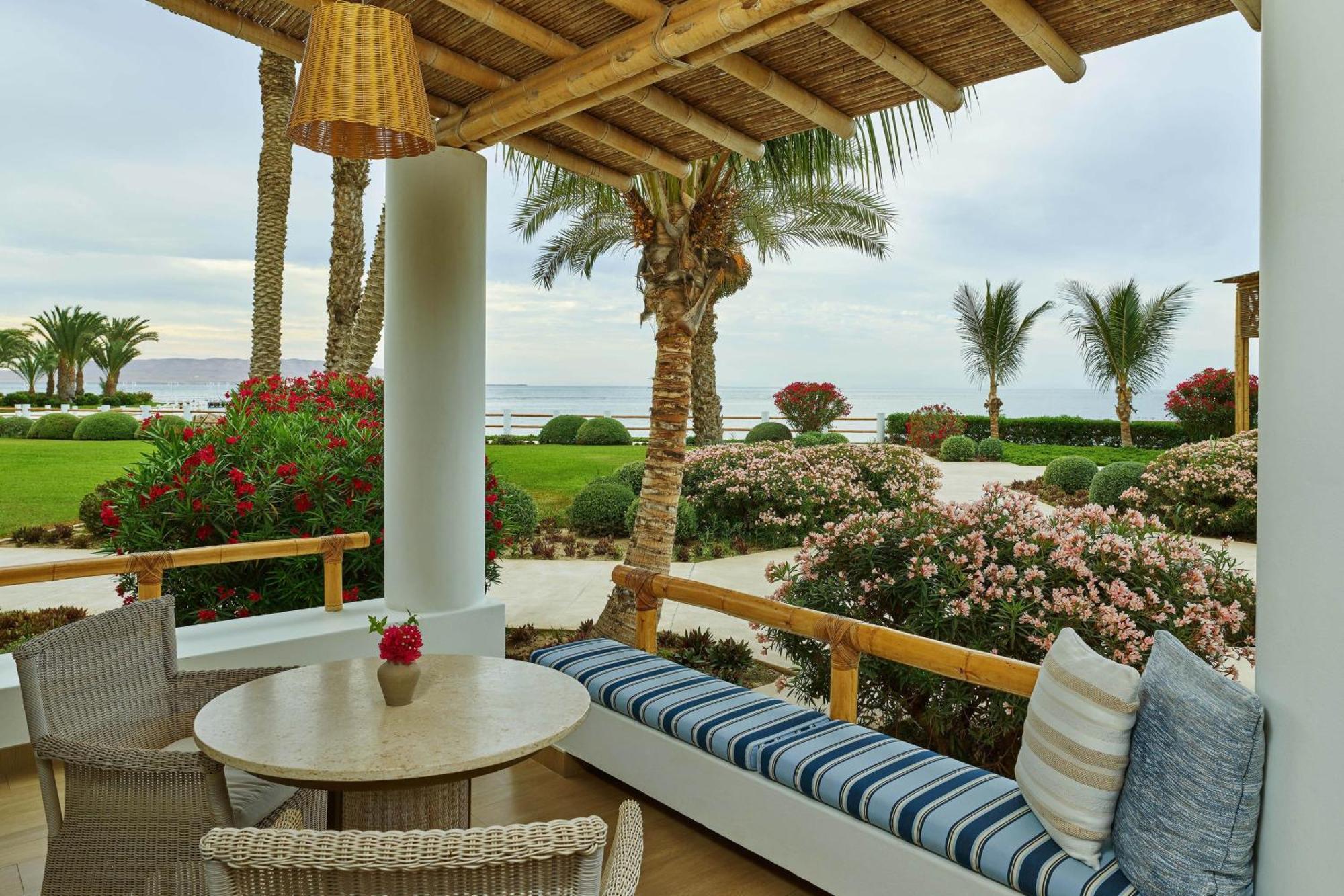 Hotel Paracas, a Luxury Collection Resort, Paracas Exterior foto View of the Red Sea from the Four Seasons Resort